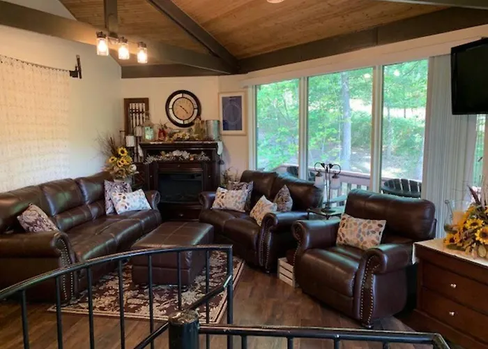 Round Cabin - 5 Min To Bedford Pa - Deck - Hike- Golf